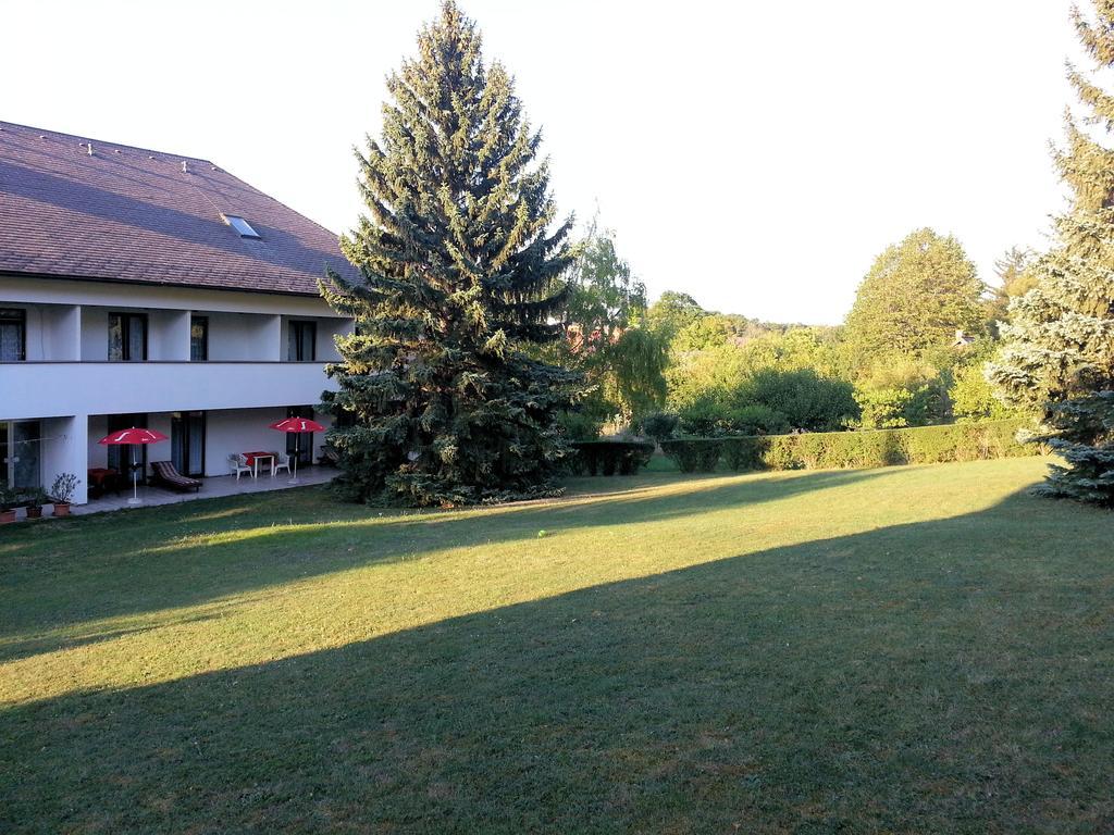 Gasthof Gerhart Perchtoldsdorf Exteriör bild